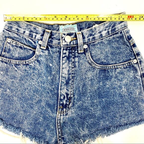 Sasson Vintage RARE Acid Wash Cutoff Denim Jean Shorts 6 - Picture 8 of 16